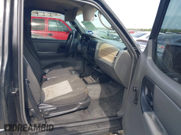 2006 Ford Ranger XL with VIN 1FTYR10U56PA24392, listed as a IAAI auction lot 41893531 with 1 mi miles. Bid and sale history available at carsss.com. Image 5.
