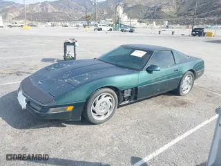 1994 Chevrolet Corvette with VIN 1G1YY22P3R5118795, listed as a IAAI auction lot 41740843 with 142,084 mi miles. Bid and sale history available at carsss.com. Image 14.