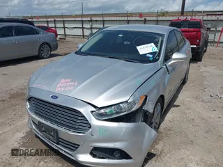 2016 Ford Fusion SE Hybrid z VIN 3FA6P0LU9GR203778, wystawiony jako IAAI lot #42438341 z przebiegiem 130 436 mil mil oraz . Historia ofert i sprzedaży dostępna na DreamBid. Obrazek 16.
