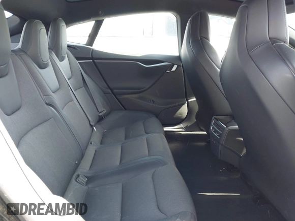 2018 Tesla Model S 75D z VIN 5YJSA1E25JF292480, wystawiony jako IAAI lot #42244185 z przebiegiem 42 199 mil mil oraz . Historia ofert i sprzedaży dostępna na DreamBid. Obrazek 8.