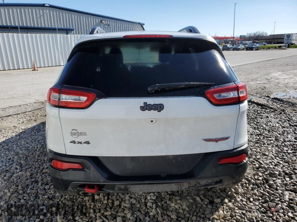 2018 Jeep Cherokee Trailhawk with VIN 1C4PJMBX0JD619737, listed as a Copart auction lot 46181354 with 117,381 mi miles and Clean Title. Bid and sale history available at carsss.com. Image 6.