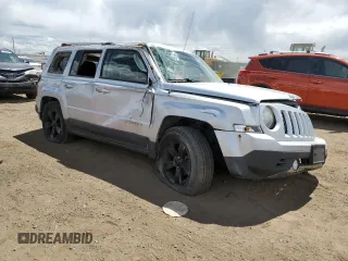 2013 Jeep Patriot Latitude z VIN 1C4NJRFB6DD192250, wystawiony jako Copart lot #54366235 z przebiegiem 111 817 mil mil oraz Szkoda całkowita • Salvage title. Historia ofert i sprzedaży dostępna na DreamBid. Obrazek 4.