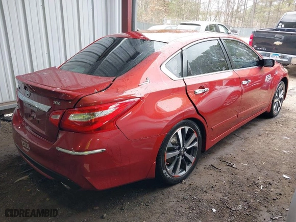 2016 Nissan Altima 2.5 SR with VIN 1N4AL3AP0GC162329, listed as a IAAI auction lot 41721085 with 90,110 mi miles. Bid and sale history available at carsss.com. Image 4.
