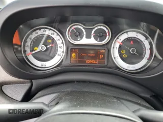 2014 FIAT 500L Lounge z VIN ZFBCFACH6EZ007494, wystawiony jako Copart lot #58773595 z przebiegiem 62 893 mil mil oraz Szkody całkowita. Historia ofert i sprzedaży dostępna na DreamBid. Obrazek 9.