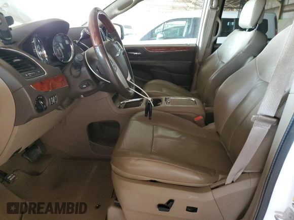 2015 Chrysler Town & Country Limited Platinum with VIN 2C4RC1GG7FR743471, listed as a Copart auction lot 52325745 with 142,607 mi miles and Clean Title. Bid and sale history available at carsss.com. Image 7.