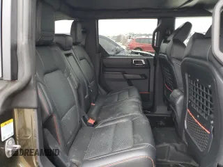 2024 Ford Bronco Raptor z VIN 1FMEE0RR5RLA40316, wystawiony jako Copart lot #85676734 z przebiegiem 7 194 mil mil oraz Szkoda całkowita • Salvage title. Historia ofert i sprzedaży dostępna na DreamBid. Obrazek 12.