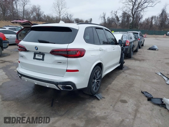 2020 BMW X5 xDrive40i with VIN 5UXCR6C08L9D07645, listed as a IAAI auction lot 41757971 with 87,157 mi miles. Bid and sale history available at carsss.com. Image 4.