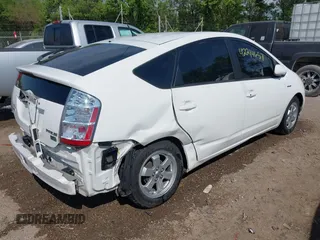 2006 Toyota Prius z VIN JTDKB20U463168006, wystawiony jako IAAI lot #42214657 z przebiegiem 191 466 mil mil oraz . Historia ofert i sprzedaży dostępna na DreamBid. Obrazek 4.