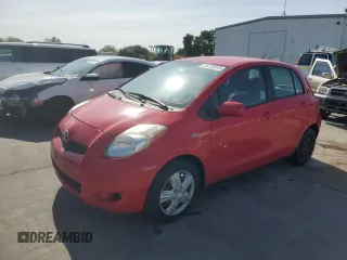 2011 Toyota Yaris z VIN JTDKT4K37B5326608, wystawiony jako Copart lot #54720015 z przebiegiem 129 940 mil mil oraz Szkoda całkowita • Salvage title. Historia ofert i sprzedaży dostępna na DreamBid. Obrazek 1.
