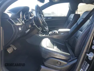 2017 Mercedes-Benz GLE 43 AMG z VIN 4JGED6EB9HA069570, wystawiony jako Copart lot #52854855 z przebiegiem 131 475 mil mil oraz Szkoda całkowita • Salvage title. Historia ofert i sprzedaży dostępna na DreamBid. Obrazek 7.