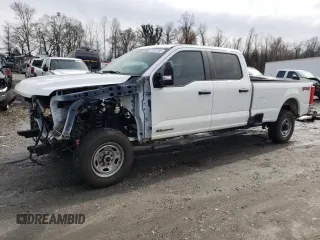 2024 Ford Super Duty F-250 SRW XL with VIN 1FT8W2BT2RED37791, listed as a Copart auction lot 44932185 with 24,210 mi miles and Salvage Title. Bid and sale history available at carsss.com. Image 1.