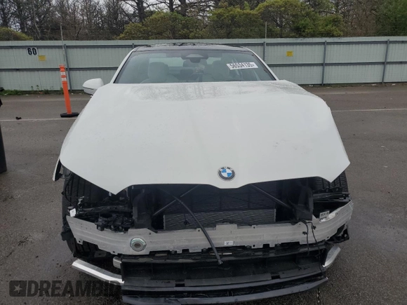 2024 BMW 5 Series 530i xDrive z VIN WBA53FJ05RCP95117, wystawiony jako Copart lot #56534135 z przebiegiem 14 831 mil mil oraz Szkoda całkowita • Salvage title. Historia ofert i sprzedaży dostępna na DreamBid. Obrazek 5.