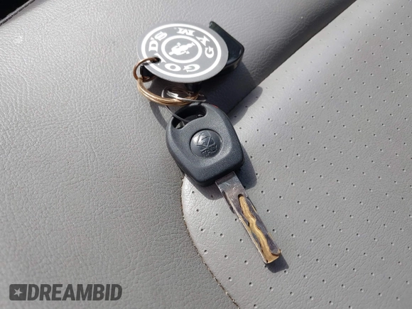 2006 Volkswagen Beetle z VIN 3VWPF31Y66M311261, wystawiony jako IAAI lot #41599012 z przebiegiem 133 792 mil mil oraz . Historia ofert i sprzedaży dostępna na DreamBid. Obrazek 11.