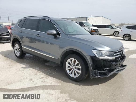 2018 Volkswagen Tiguan SEL with VIN 3VV3B7AX9JM054439, listed as a Copart auction lot 48142935 with 79,669 mi miles and Salvage title. Bid and sale history available at DreamBid. Image 4.