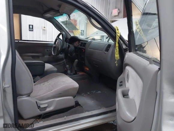 2003 Toyota Tacoma with VIN 5TEWN72N73Z298886, listed as a IAAI auction lot 41342900 with 174,810 mi miles. Bid and sale history available at carsss.com. Image 5.