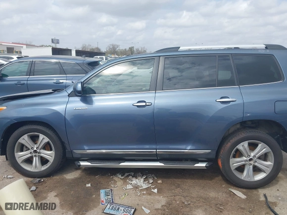 2012 Toyota Highlander Limited with VIN 5TDYK3EH6CS052585, listed as a IAAI auction lot 41750309 with 163,389 mi miles. Bid and sale history available at carsss.com. Image 14.