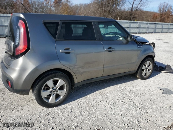 2019 Kia Soul with VIN KNDJN2A28K7643837, listed as a Copart auction lot 84820324 with 53,152 mi miles and Salvage Title. Bid and sale history available at carsss.com. Image 3.