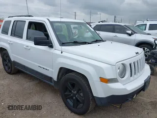2015 Jeep Patriot Sport z VIN 1C4NJPBA0FD358475, wystawiony jako IAAI lot #42106984 z przebiegiem 86 942 mil mil oraz . Historia ofert i sprzedaży dostępna na DreamBid. Obrazek 1.