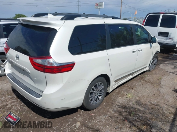 2018 Toyota Sienna XLE Auto Access Seat with VIN 5TDYZ3DC0JS928646, listed as a IAAI auction lot 40179964 with 124,350 mi miles and . Bid and sale history available at DreamBid. Image 4.