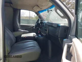 2016 Chevrolet Express Cargo Van with VIN 1GCWGBFF8G1129945, listed as a IAAI auction lot 41679828 with 270,498 mi miles. Bid and sale history available at carsss.com. Image 5.