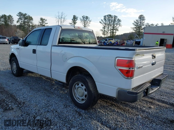 2014 Ford F-150 XL with VIN 1FTEX1CM0EKF94073, listed as a IAAI auction lot 41687225 with 276,152 mi miles. Bid and sale history available at carsss.com. Image 3.