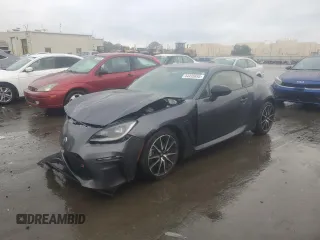 2024 Toyota GR86 with VIN JF1ZNBB12R8754404, listed as a Copart auction lot 44435895 with 9,887 mi miles and Salvage Title. Bid and sale history available at carsss.com. Image 1.