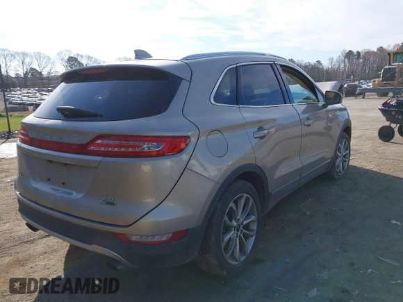 2015 Lincoln MKC z VIN 5LMCJ1A93FUJ26649, wystawiony jako IAAI lot #41832976 z przebiegiem 215 692 mil mil oraz . Historia ofert i sprzedaży dostępna na DreamBid. Obrazek 4.