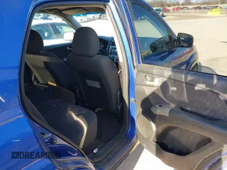 2005 Kia Sportage LX with VIN KNDJF723157097517, listed as a IAAI auction lot 41485759 with 207,294 mi miles and . Bid and sale history available at carsss.com. Image 8.
