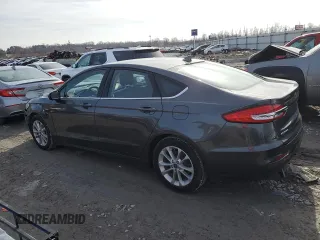 2020 Ford Fusion SE with VIN 3FA6P0H70LR241042, listed as a Copart auction lot 43900525 with 113,974 mi miles and Clean Title. Bid and sale history available at carsss.com. Image 2.