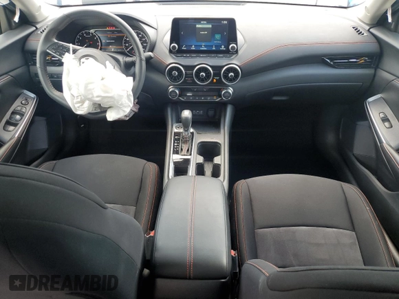 2024 Nissan Sentra SR z VIN 3N1AB8DV0RY281063, wystawiony jako Copart lot #54754635 z przebiegiem 6 858 mil mil oraz Szkoda całkowita • Salvage title. Historia ofert i sprzedaży dostępna na DreamBid. Obrazek 8.