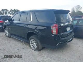2021 Chevrolet Tahoe LT z VIN 1GNSCNKD8MR248213, wystawiony jako IAAI lot #41173322 z przebiegiem 121 393 mil mil oraz . Historia ofert i sprzedaży dostępna na DreamBid. Obrazek 3.