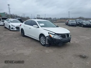 2018 Nissan Altima SR with VIN 1N4AL3AP3JC247169, listed as a IAAI auction lot 41735998 with 98,722 mi miles and . Bid and sale history available at carsss.com. Image 1.