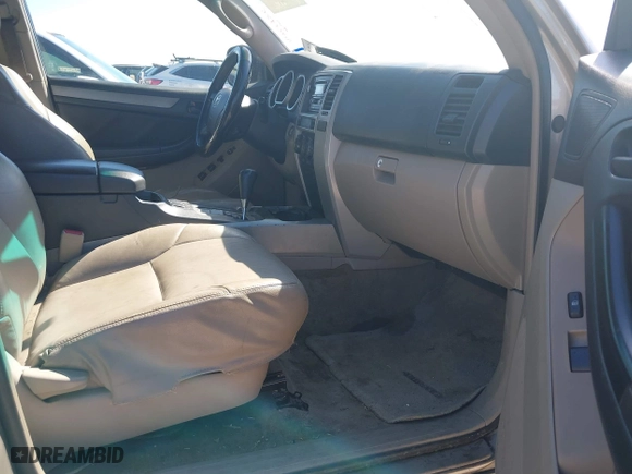 2004 Toyota 4Runner SR5 with VIN JTEZU14R540023561, listed as a IAAI auction lot 41862986 with 272,305 mi miles. Bid and sale history available at carsss.com. Image 5.