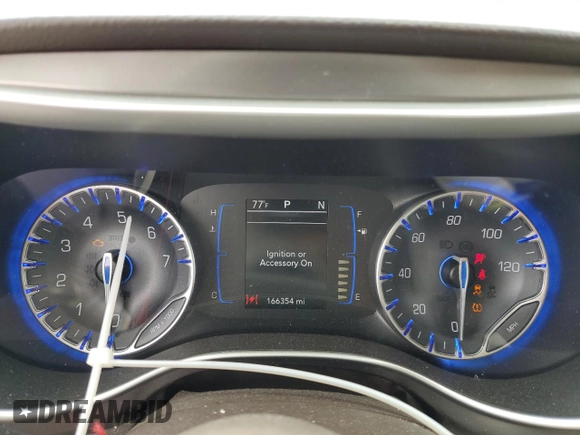 2018 Chrysler Pacifica Touring L with VIN 2C4RC1BG4JR204001, listed as a Copart auction lot 51656875 with 166,354 mi miles and Salvage Title. Bid and sale history available at DreamBid. Image 9.