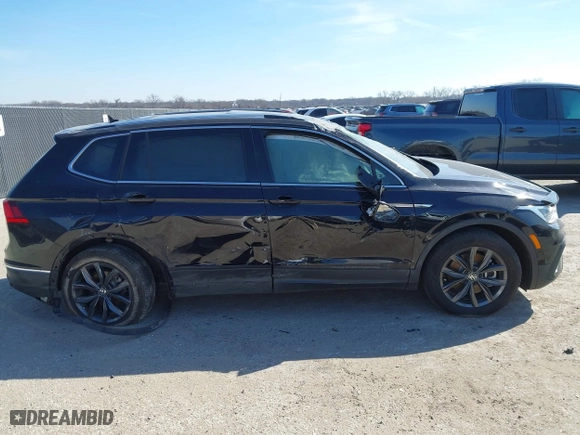 2022 Volkswagen Tiguan SE with VIN 3VV3B7AX7NM168302, listed as a IAAI auction lot 41588270 with 1 mi miles. Bid and sale history available at carsss.com. Image 12.