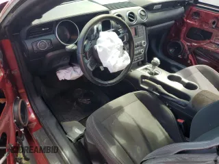 2019 Ford Mustang EcoBoost z VIN 1FATP8UH9K5128594, wystawiony jako Copart lot #73007804 z przebiegiem Nie podano mil oraz Szkoda całkowita • Salvage title. Historia ofert i sprzedaży dostępna na DreamBid. Obrazek 8.