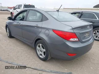 2016 Hyundai Accent SE z VIN KMHCT4AE9GU967632, wystawiony jako IAAI lot #42145390 z przebiegiem 89 350 mil mil oraz . Historia ofert i sprzedaży dostępna na DreamBid. Obrazek 3.