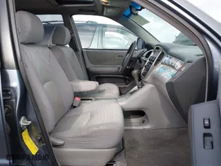 2005 Toyota Highlander with VIN JTEDP21AX50066915, listed as a IAAI auction lot 41927889 with 259,684 mi miles. Bid and sale history available at carsss.com. Image 5.