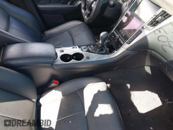 2017 Infiniti Q50 Premium with VIN JN1EV7AP1HM735587, listed as a IAAI auction lot 42341024 with 107,372 mi miles and . Bid and sale history available at DreamBid. Image 5.