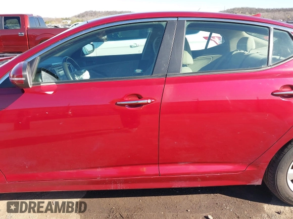 2014 Kia Optima LX with VIN 5XXGM4A72EG272724, listed as a IAAI auction lot 41828285 with 136,996 mi miles. Bid and sale history available at carsss.com. Image 15.