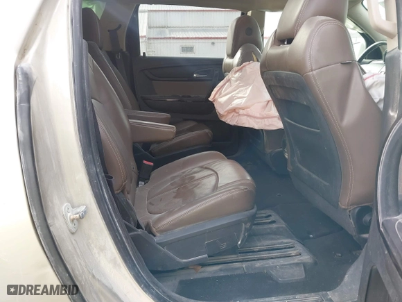 2013 GMC Acadia SLT with VIN 1GKKVRKD3DJ114464, listed as a IAAI auction lot 41521100 with 178,182 mi miles. Bid and sale history available at carsss.com. Image 8.