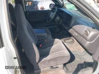 2000 Dodge Dakota z VIN 1B7GL22X1YS740359, wystawiony jako IAAI lot #42430964 z przebiegiem 213 435 mil mil oraz . Historia ofert i sprzedaży dostępna na DreamBid. Obrazek 5.