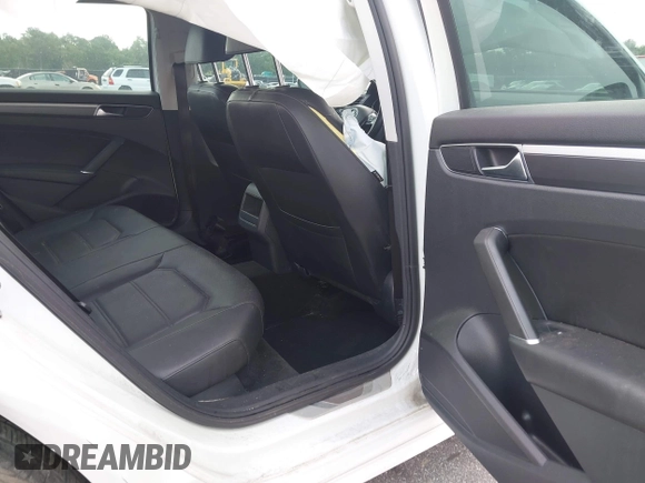 2018 Volkswagen Passat S z VIN 1VWAA7A39JC016259, wystawiony jako IAAI lot #42382550 z przebiegiem 89 143 mil mil oraz . Historia ofert i sprzedaży dostępna na DreamBid. Obrazek 8.