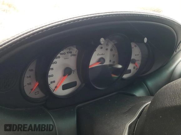 2004 Porsche 911 Carrera S z VIN WP0CB29914S676407, wystawiony jako Copart lot #73391713 z przebiegiem Nie podano mil oraz Szkoda całkowita • Salvage title. Historia ofert i sprzedaży dostępna na DreamBid. Obrazek 9.