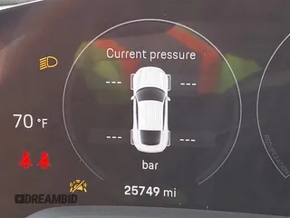 2022 Porsche Taycan z VIN WP0AA2Y10NSA11640, wystawiony jako IAAI lot #41215410 z przebiegiem 25 749 mil mil oraz . Historia ofert i sprzedaży dostępna na DreamBid. Obrazek 15.