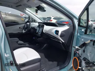 2017 Toyota Prius Two z VIN JTDKARFU3H3048641, wystawiony jako IAAI lot #42369969 z przebiegiem 13 749 mil mil oraz . Historia ofert i sprzedaży dostępna na DreamBid. Obrazek 5.