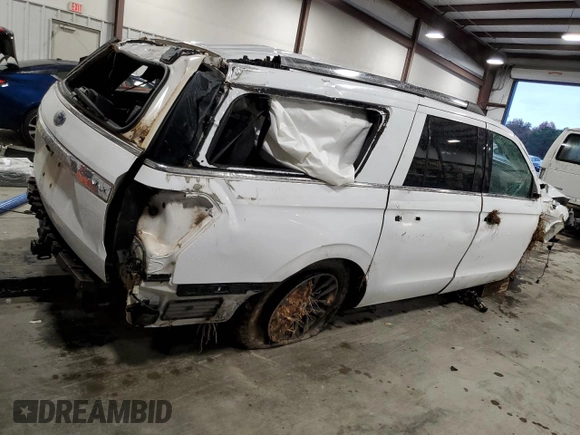 2019 Ford Expedition Max Limited with VIN 1FMJK1KT1KEA27933, listed as a Copart auction lot 83892104 with 141,513 mi miles and Salvage title. Bid and sale history available at DreamBid. Image 3.