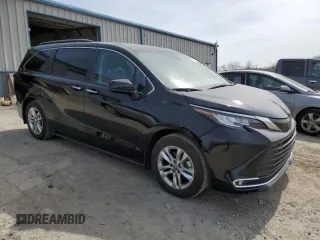 2022 Toyota Sienna XLE with VIN 5TDJRKEC8NS128404, listed as a Copart auction lot 54226825 with 44,459 mi miles and Salvage Title. Bid and sale history available at carsss.com. Image 4.