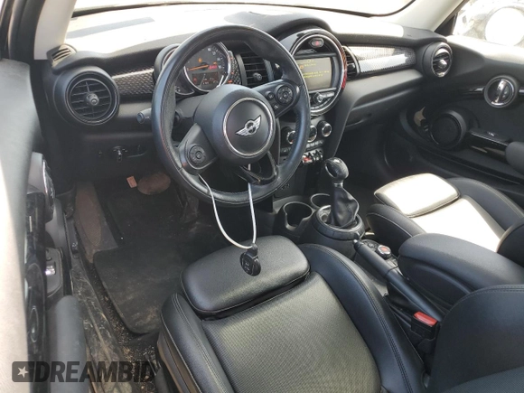 2016 MINI Hardtop S with VIN WMWXP7C56G2A43878, listed as a Copart auction lot 53812665 with 67,948 mi miles and Salvage Title. Bid and sale history available at DreamBid. Image 8.