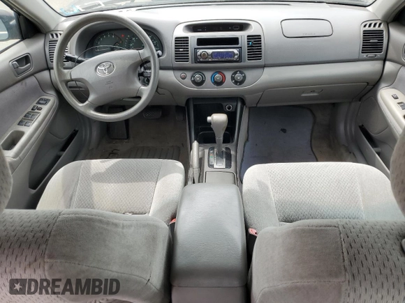2004 Toyota Camry LE z VIN 4T1BE32K94U375258, wystawiony jako Copart lot #58535115 z przebiegiem 155 746 mil mil oraz Szkoda całkowita • Salvage title. Historia ofert i sprzedaży dostępna na DreamBid. Obrazek 8.